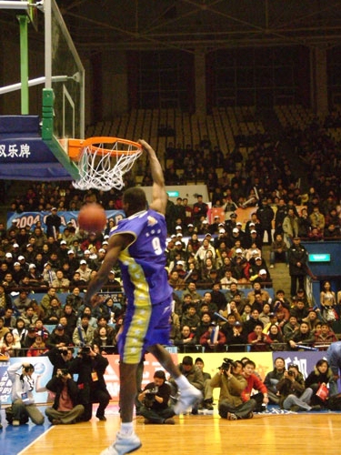 2025中英职业足球青训交流会在海口启幕，李克敏致开幕辞（2025中英职业足球青训交流会在海口开幕，李克敏发表开幕致辞）