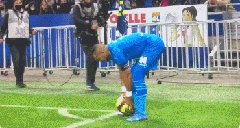 邮报：帕尔默有望战巴萨时复出，拉维亚将至少伤缺一个月