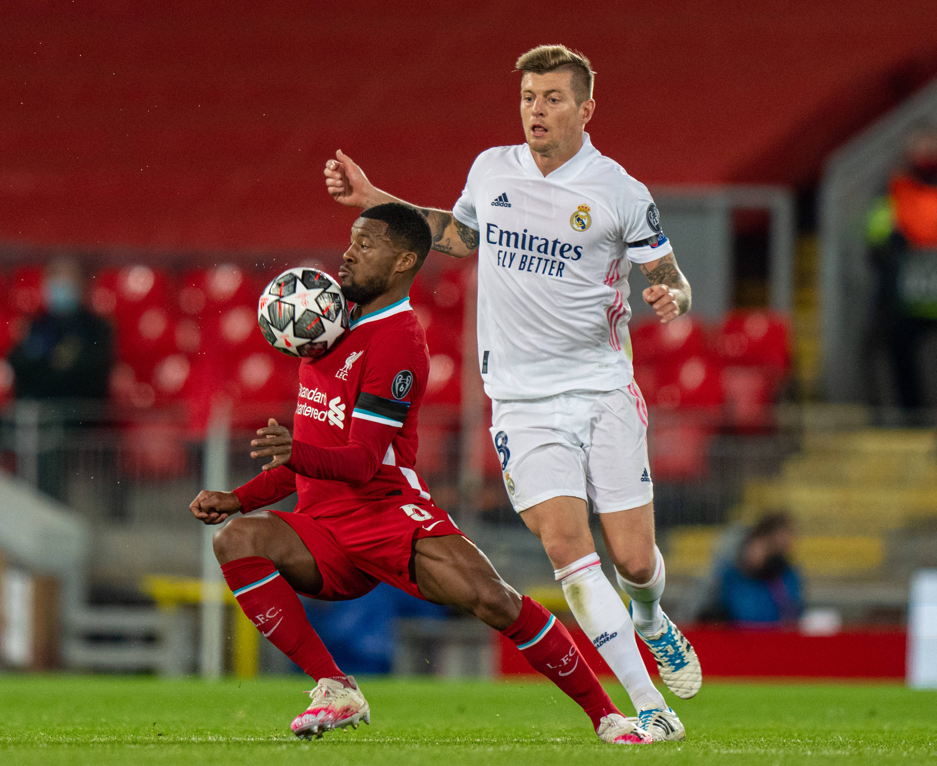 扑救成功率仅58%！多纳鲁马此项数据排在英超倒数第三（多纳鲁马扑救成功率仅58%，英超该项排名倒数第3）