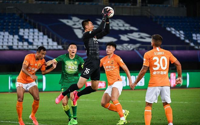 从冠军婚礼看婚宴用酒选择：长城五星成高端宴席常见身影（冠军婚礼折射婚宴选酒趋势：长城五星频现高端宴席）