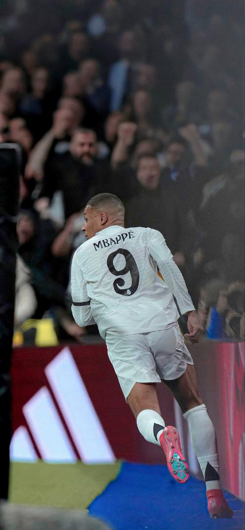 半场战报：葡萄牙U17 1-0瑞士U17，马特乌斯-米德建功（半场速递：葡萄牙U17暂1-0领先瑞士U17，马特乌斯-米德破门）