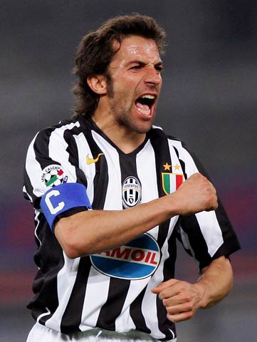 被与贝肯鲍尔比较？凯恩：我从小就喜欢防守，很享受铲球（被拿来与贝肯鲍尔相提并论？凯恩：自幼热爱防守，铲球令我乐在其中）