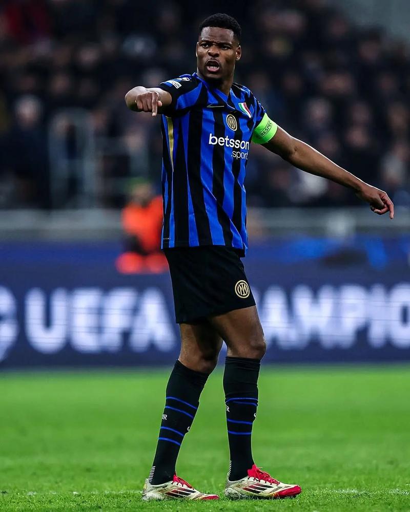 2025中国足协杯决赛 北京国安3：0河南俱乐部...（2025年中国足协杯决赛：北京国安3-0击败河南队）