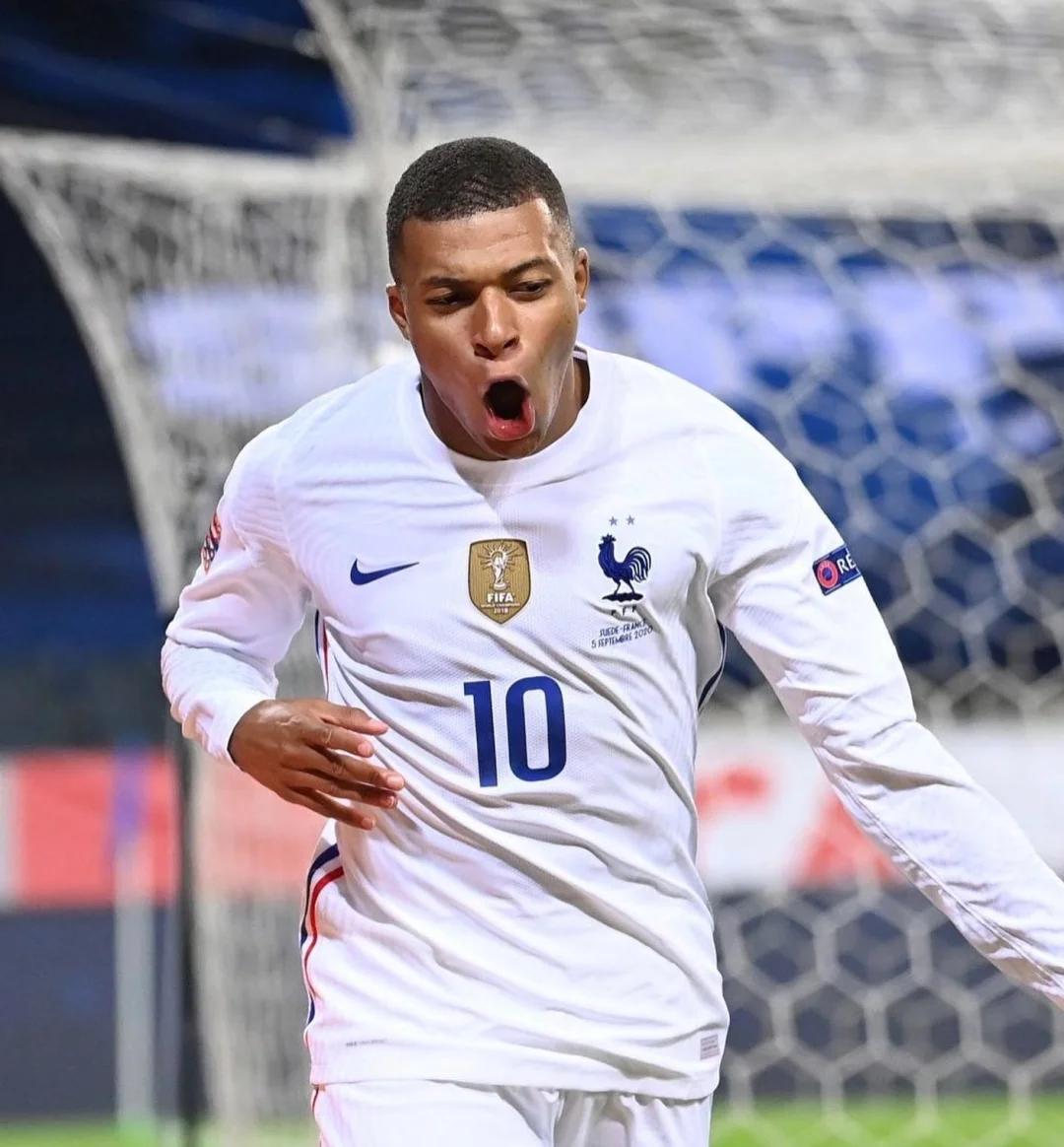 西布朗旧将罗布森-卡努出售饮料公司股份，赚了1500万英镑（前西布朗球员罗布森-卡努出售饮料公司股权，进账1500万英镑）