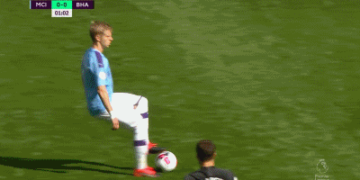 K联赛球队浦项铁人官方社媒账号发布公告称，球队中...