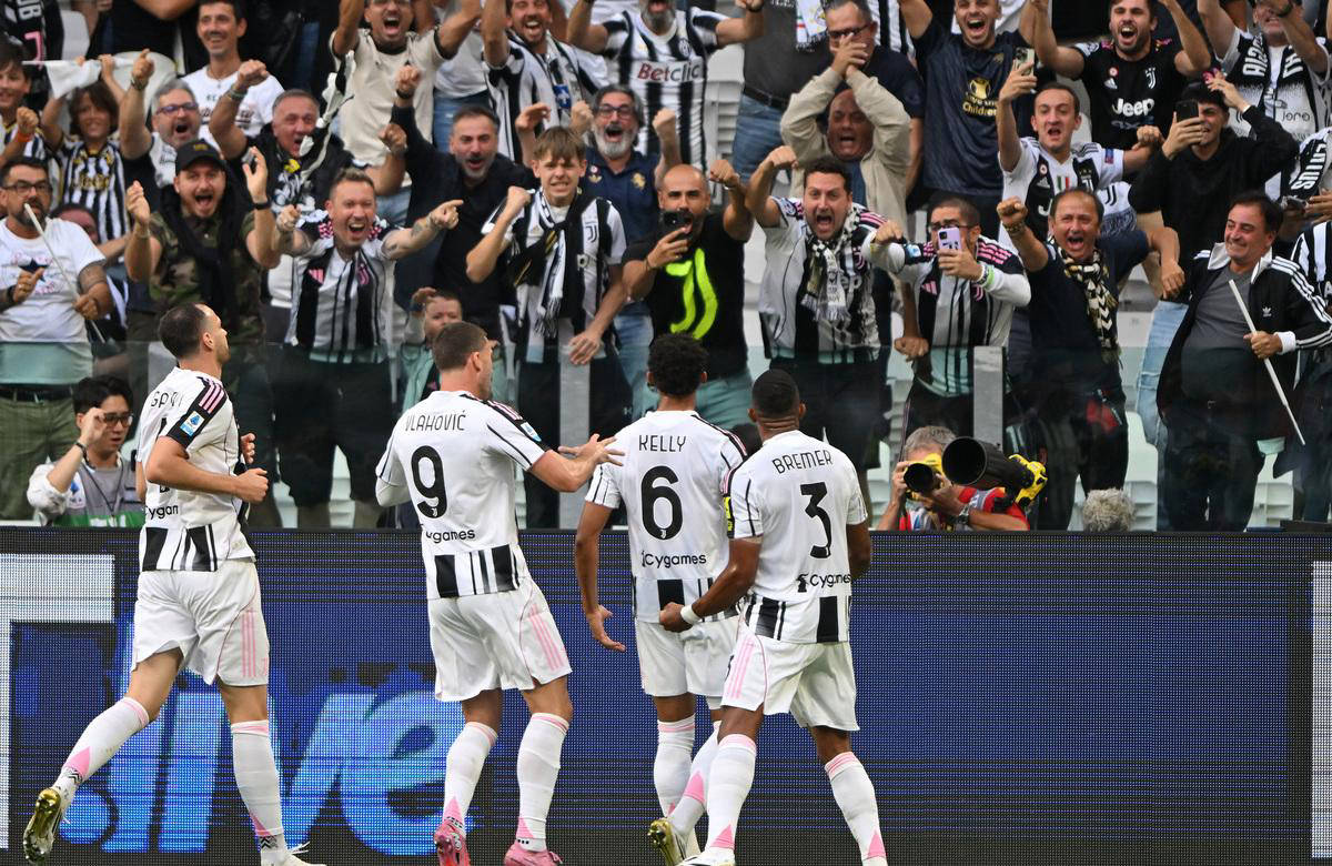 德转统计国家队出场时间前20：C罗、梅西前2，布冯、魔笛上榜（德转发布国家队出场时间TOP20：C罗梅西包揽前二，布冯、魔笛在列）