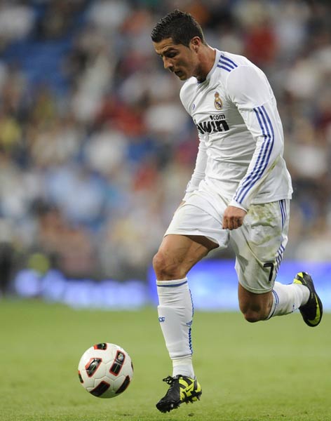 云南玉昆祝贺铜梁龙冲超：对从业余联赛起步的艰辛感同身受（云南玉昆向铜梁龙冲超成功致贺：对业余起步之艰深有共鸣）