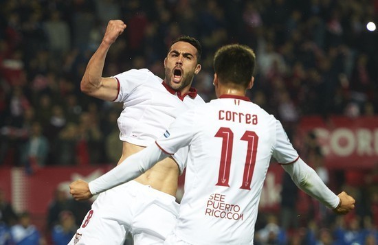 碾压！詹姆斯生涯对阵猛龙58胜18负，场均28+8+7（詹皇统治猛龙：生涯58胜18负，场均28分8板7助）