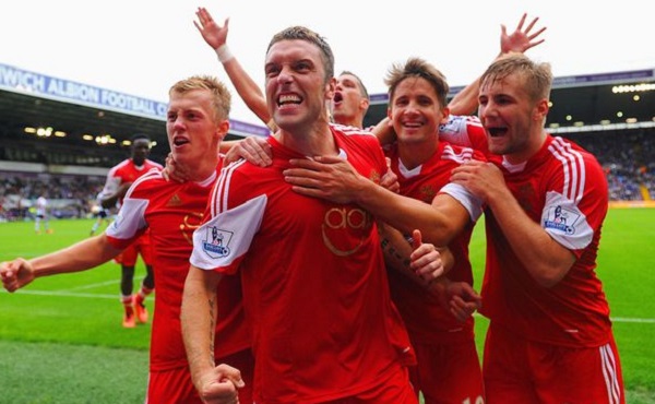 意甲积分榜：米兰1球净胜球优势领先那不勒斯居首（意甲积分榜：米兰凭1球净胜优势力压那不勒斯登顶）