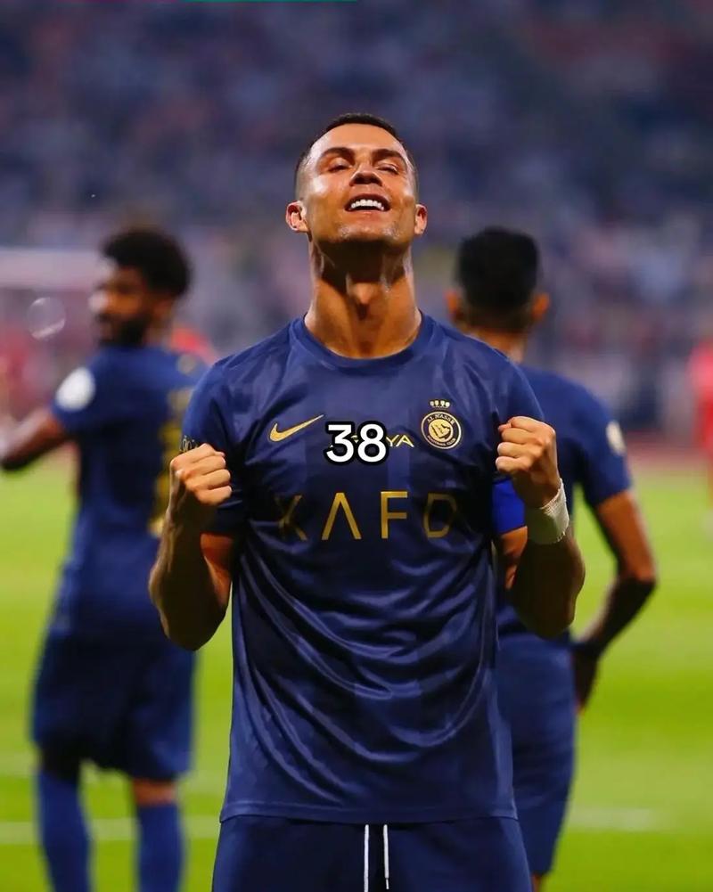 足球报：海港内部鼓励球员放开去打，高层无条件信任穆斯卡特（足球报：海港鼓励球员放开踢，高层对穆斯卡特完全信任）