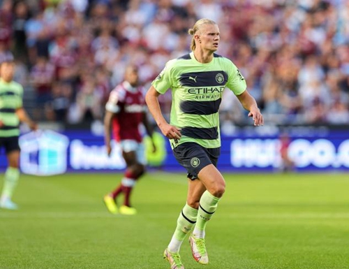 世体：费尔明今天将接受检查确定周末能否上场，预计欧冠复出（世体：费尔明今日接受检查评估周末能否出战，欧冠预计复出）